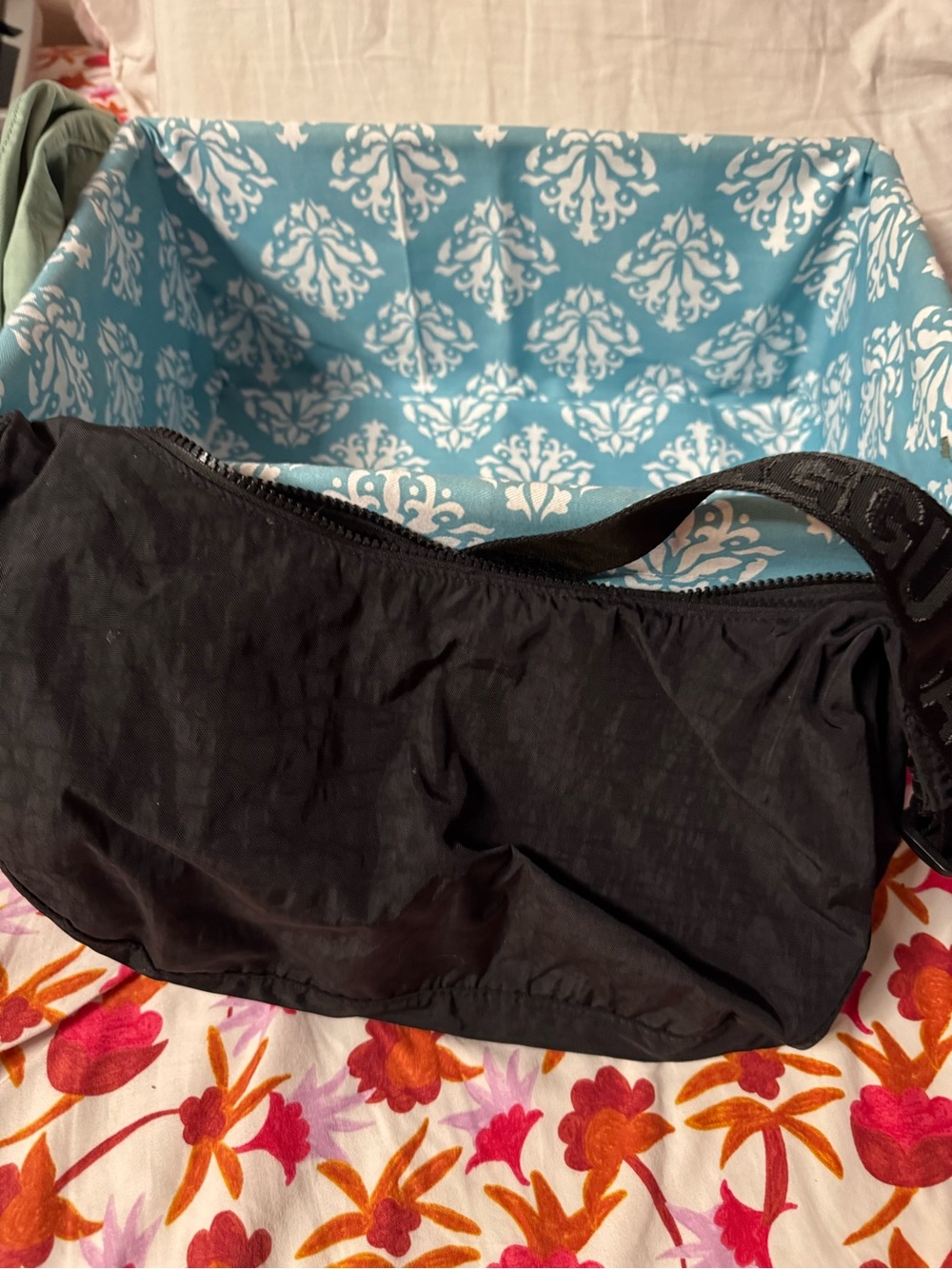 Baggu medium crescent Black Women's Shoulder Bag -